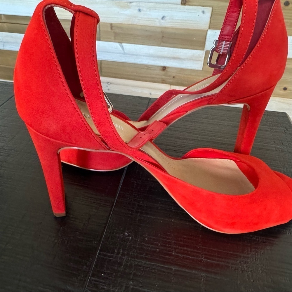 Gianni Bini heeled strapy sandal Red Suede SZ 10 New - Picture 8 of 11